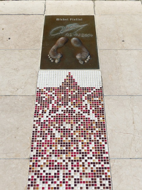 在英超踢出 在英超踢出