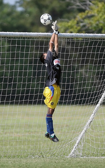 卡子哥重返巅峰!快船完胜篮网,球迷:把雷霆和凯尔特人叫来.